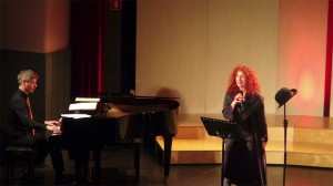 Odlična Vita Mavrič s pianistom Jako Puciharjem